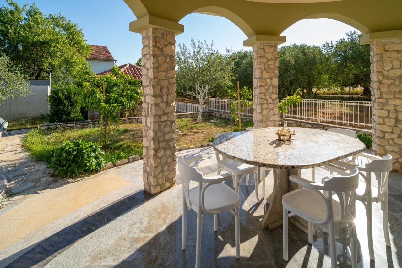 Lusi House Villa Sveti Filip i Jakov Ngoại thất bức ảnh